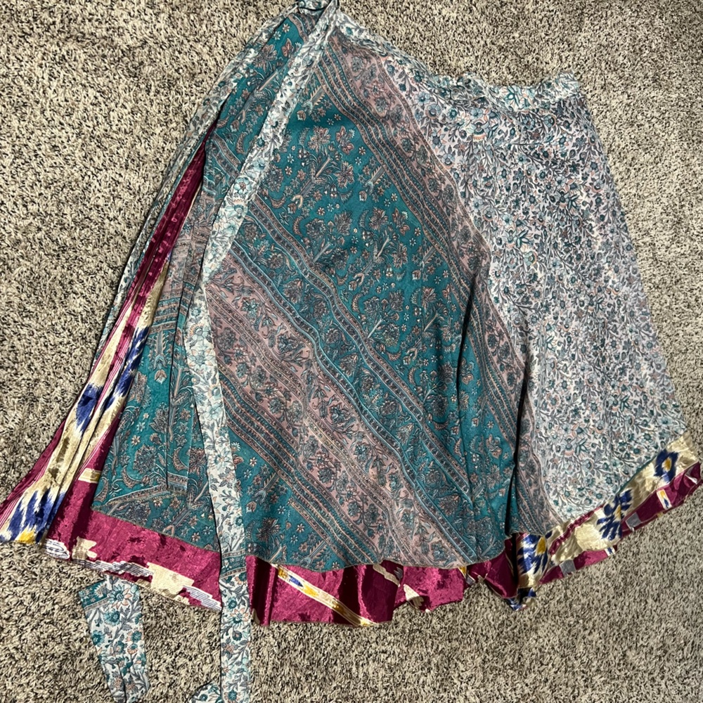Darn Good Yarn reversible sari skirt, tea length